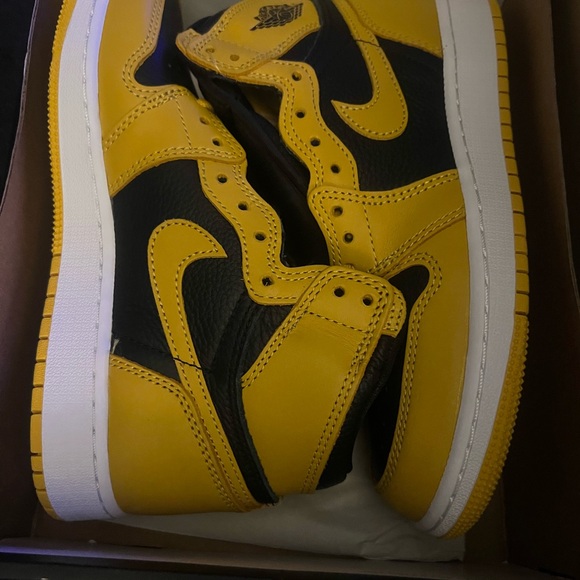 Air Jordan 1 Retro High OG GS - Picture 2 of 12